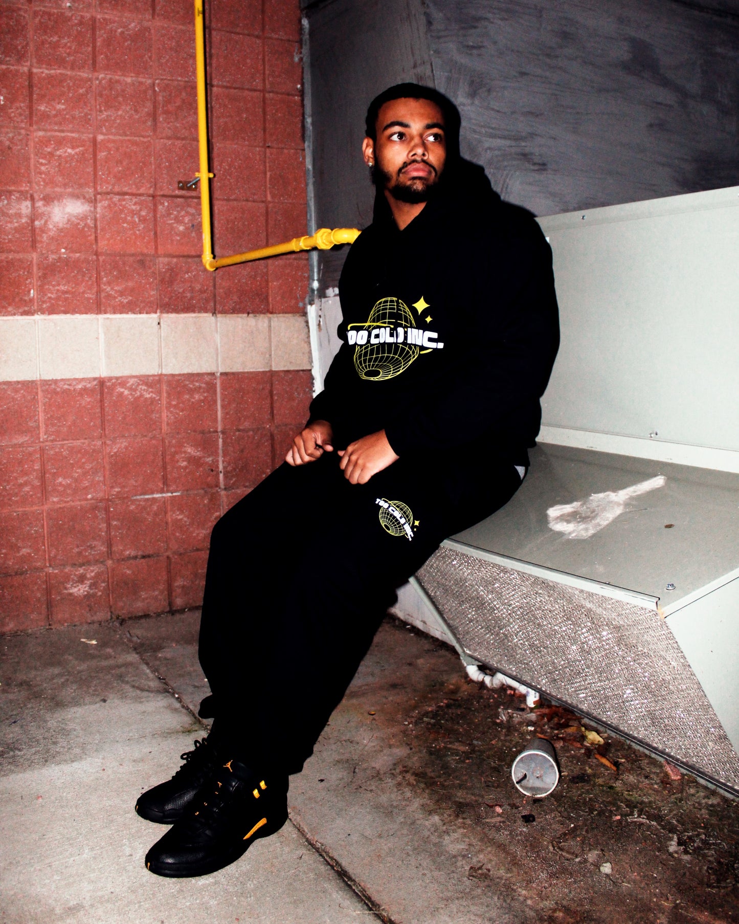 "Globe" Sweatpants